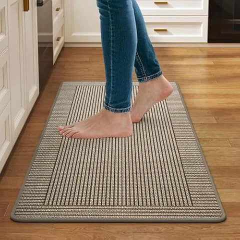 Quqei Kitchen Mats for Floor, Non Slip Washable Kitchen Rug, 43x75 CM Brown